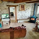 Maison En Pierre * Fiastra