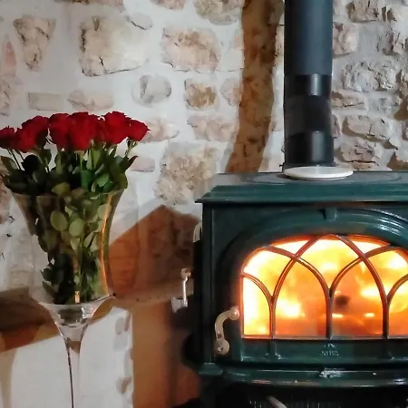 Maison En Pierre Dağ evi