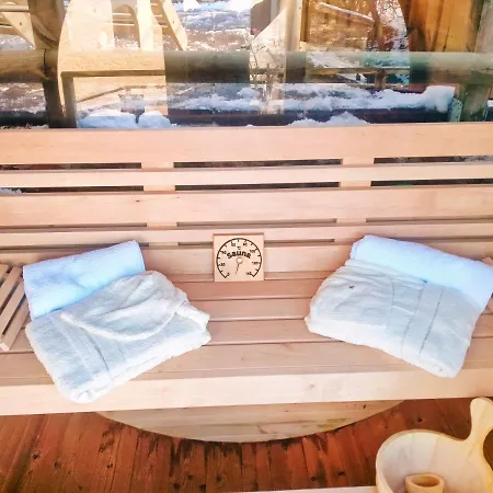 Maison En Pierre * 菲亚斯特拉