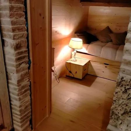 Maison En Pierre 木屋