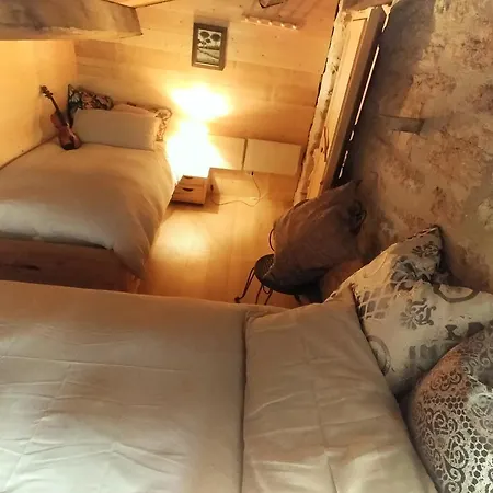 Maison En Pierre Fiastra