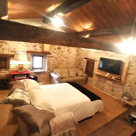 Maison En Pierre Dağ evi Fiastra