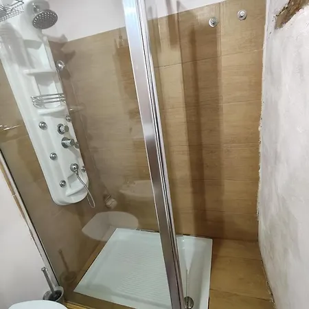 Maison En Pierre * 菲亚斯特拉