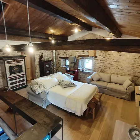 Maison En Pierre *