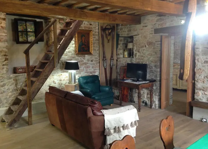 Maison En Pierre Fiastra